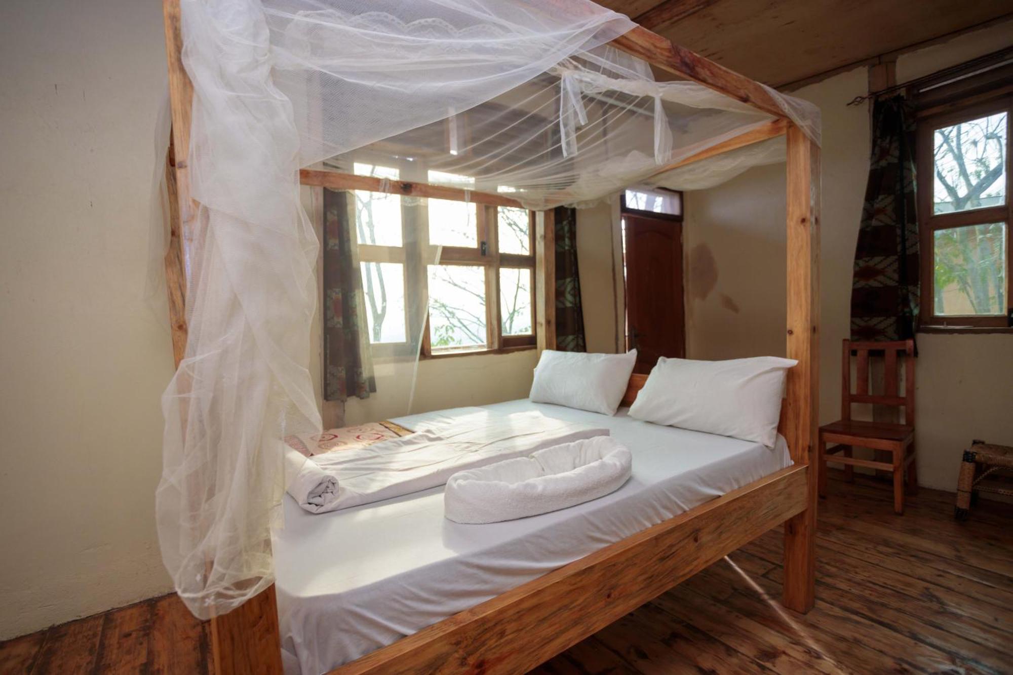 Lake Mwamba Lodge Kasenda Exteriör bild