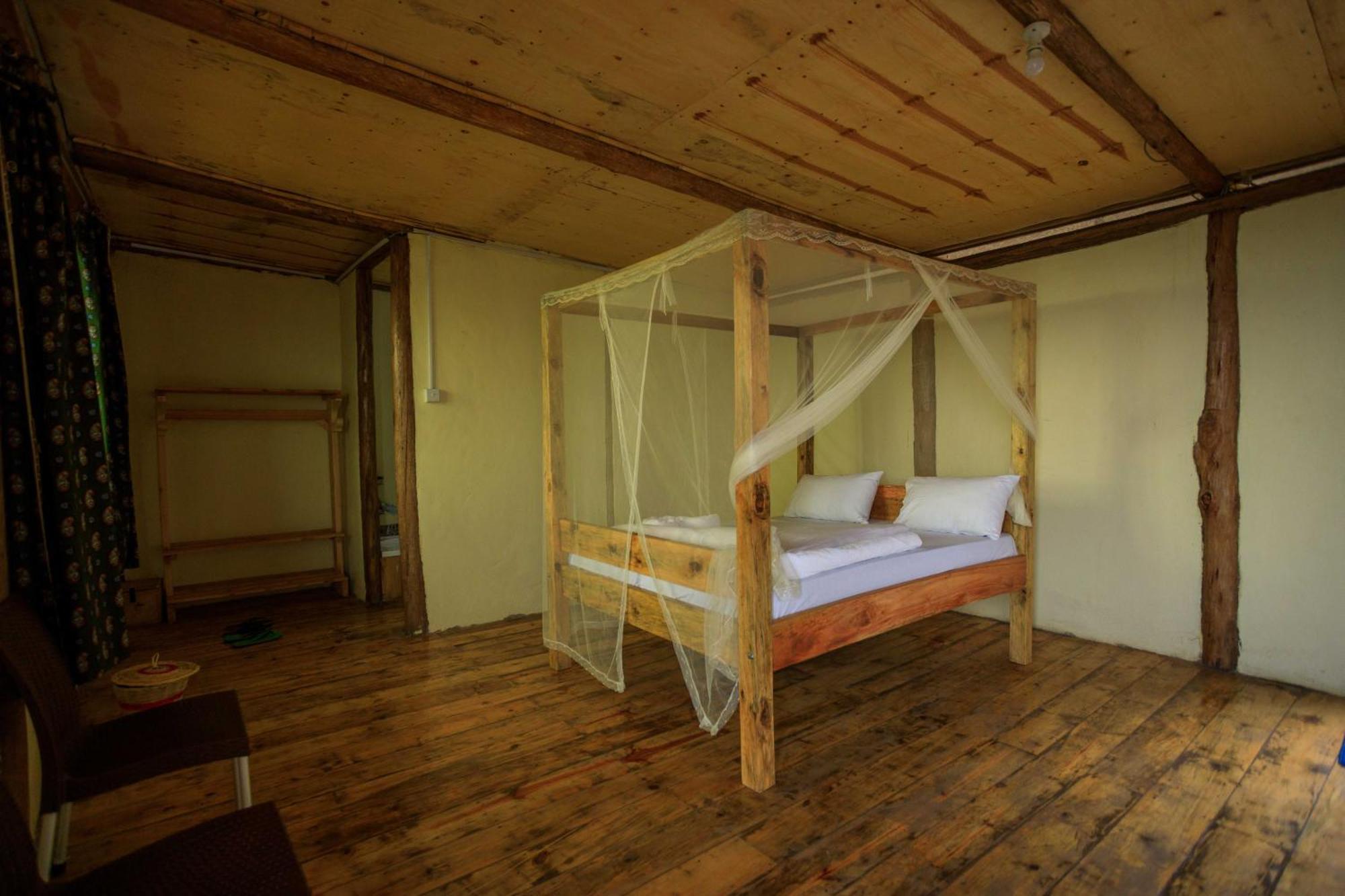 Lake Mwamba Lodge Kasenda Exteriör bild